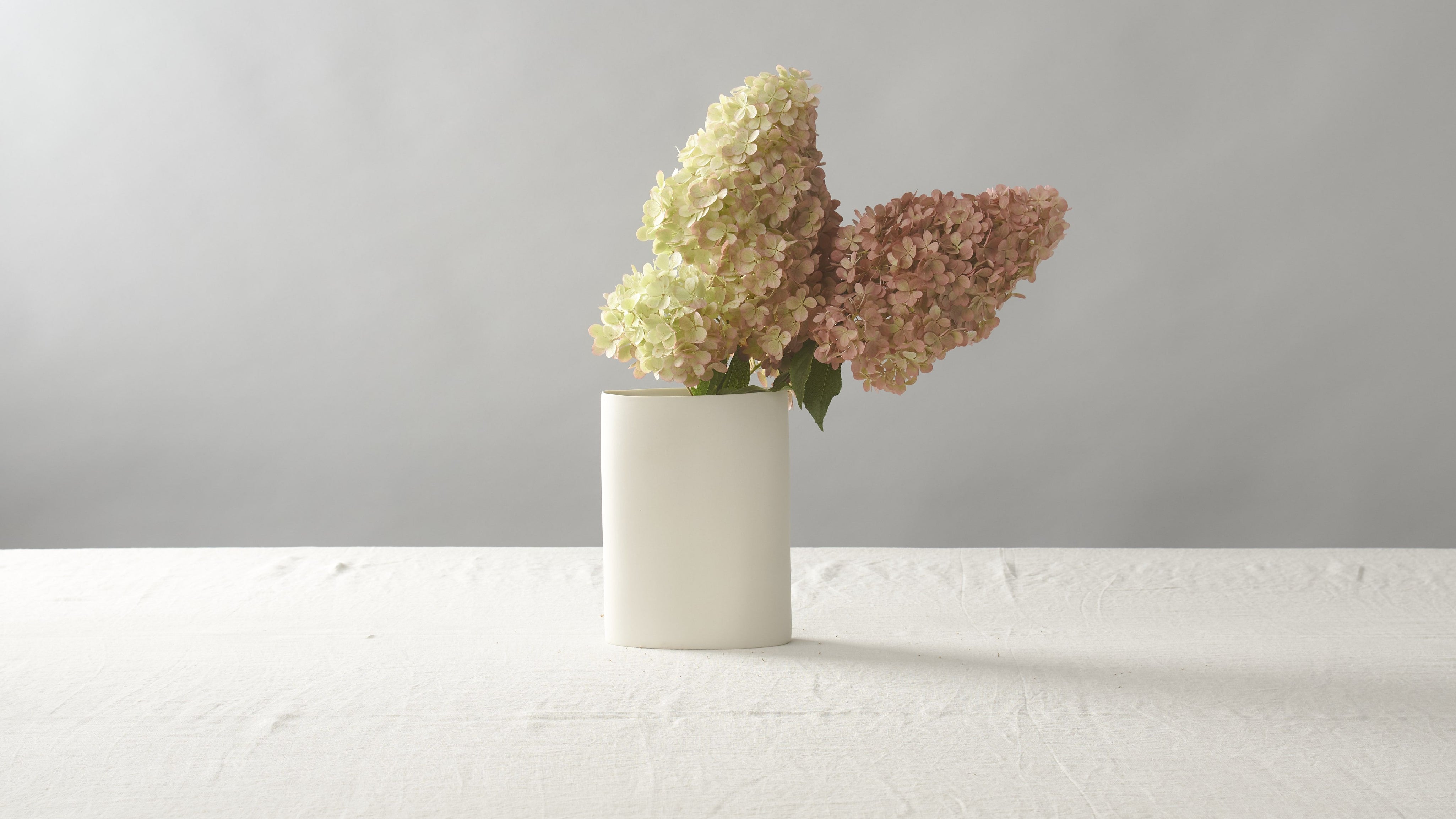 Vase Oval Medium lifestyle
