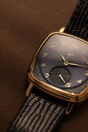 1954 Amalfi Mechanical Gold Midnight Blue, detail