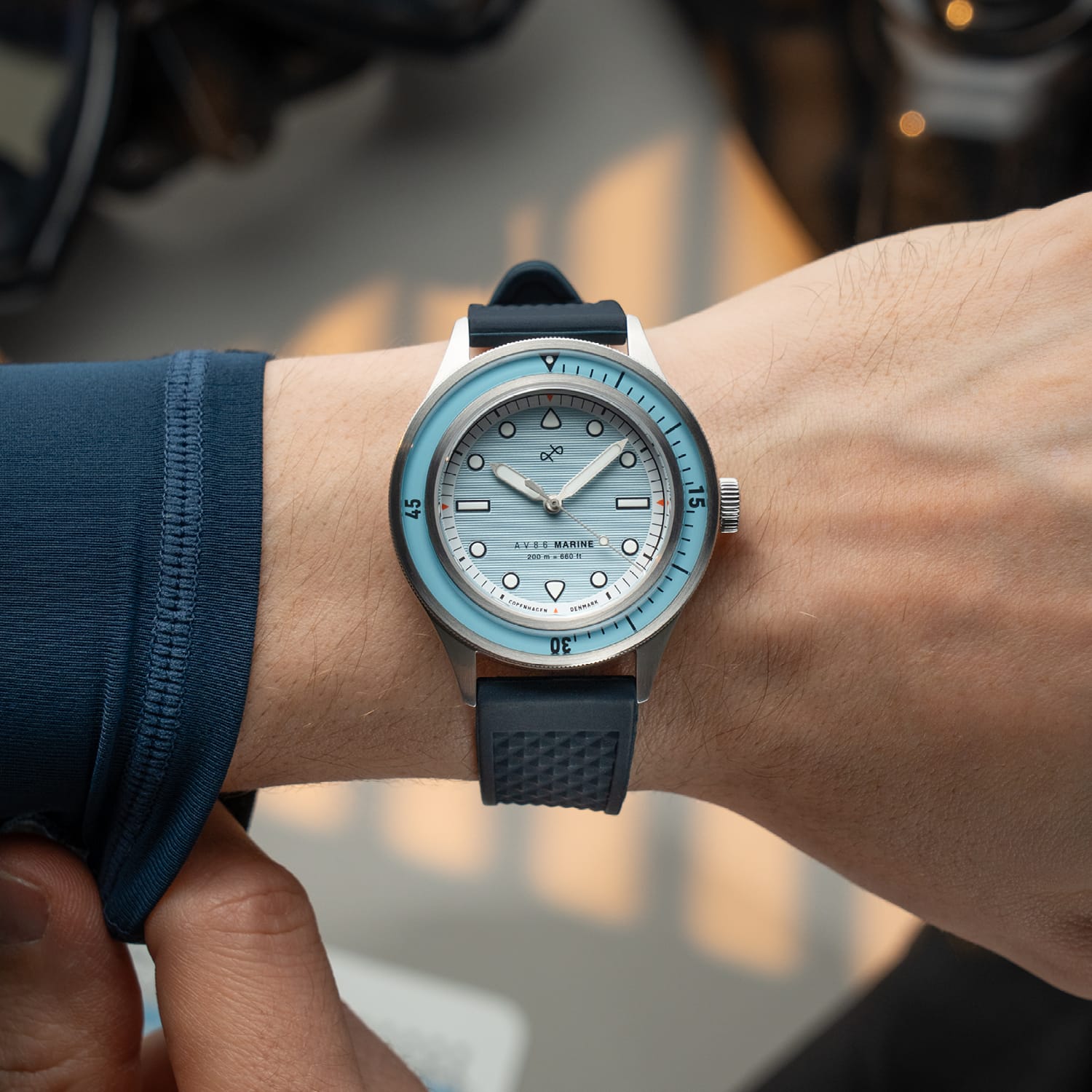 1956 Marine Steel Light Blue, caseback view