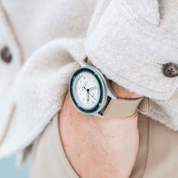 1956 Marine Navy & Off White, caseback view