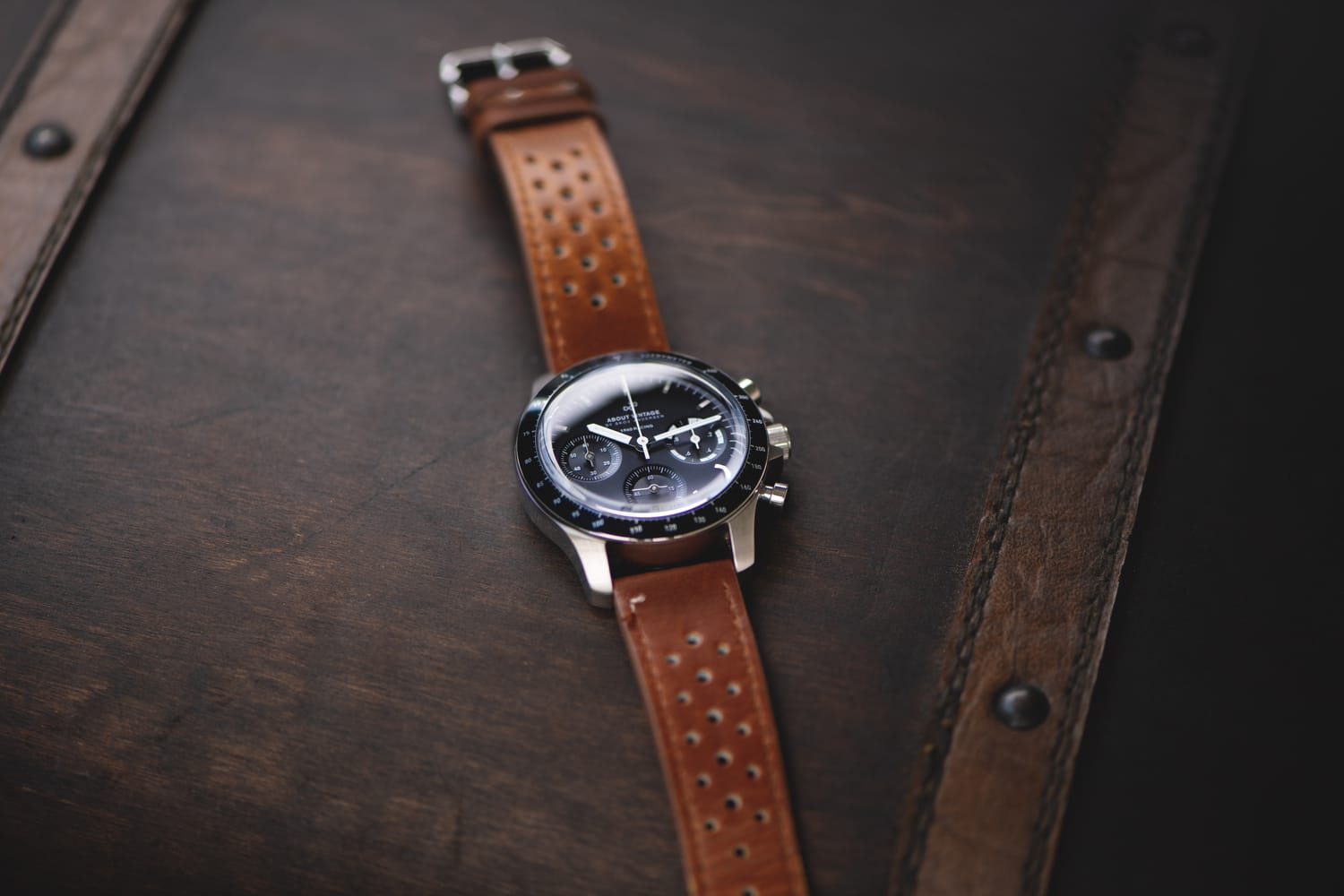 1960 Racing Chronograph Midnight Blue, leather strap detail