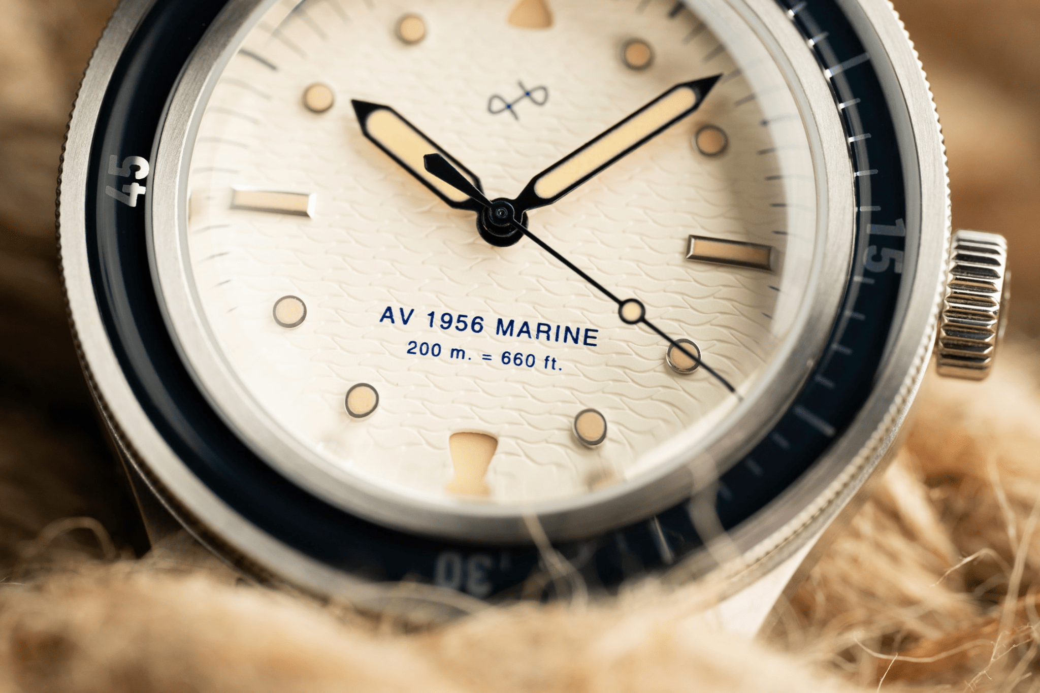 1956 Marine Navy & Off White, dial and bezel detail