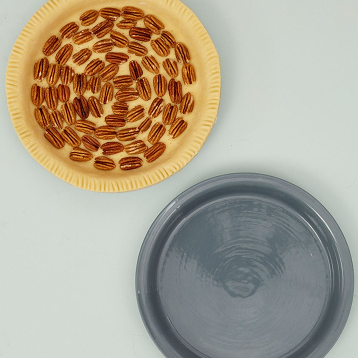 Mud Australia Pie Dish - lifestyle