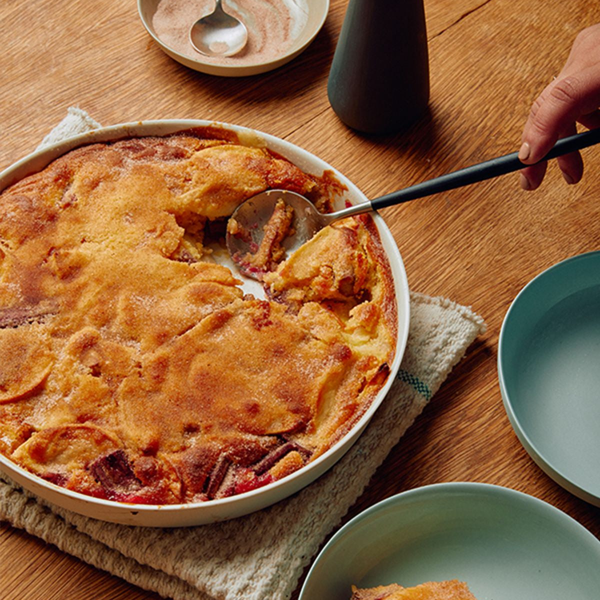 Mud Australia Flan Dish - lifestyle