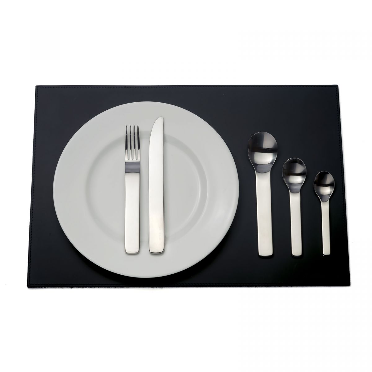Minimal Five-Piece Cutlery Place Setting