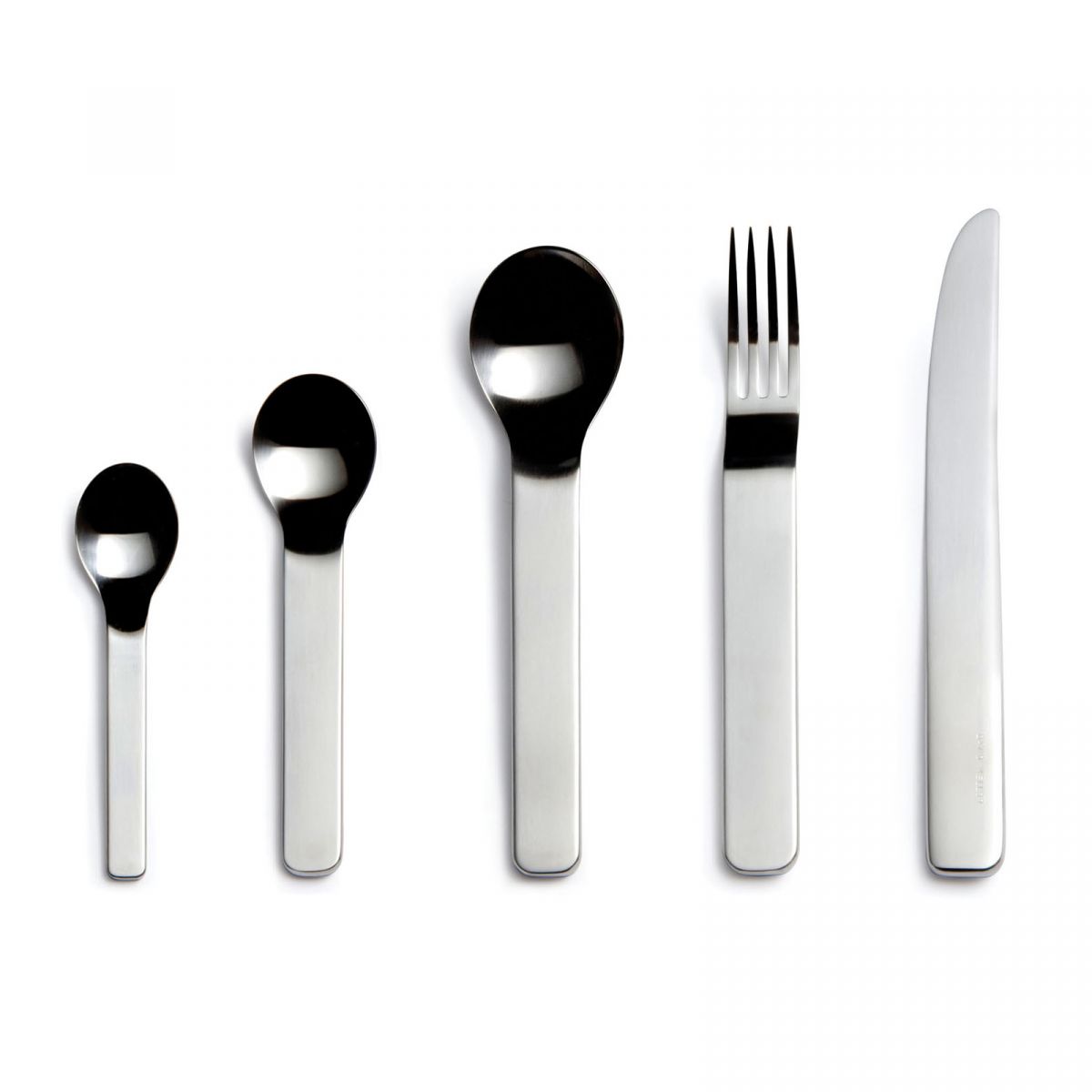 Minimal Cutlery Place Setting