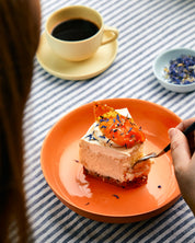 Espresso & Saucer Round lifestyle 2