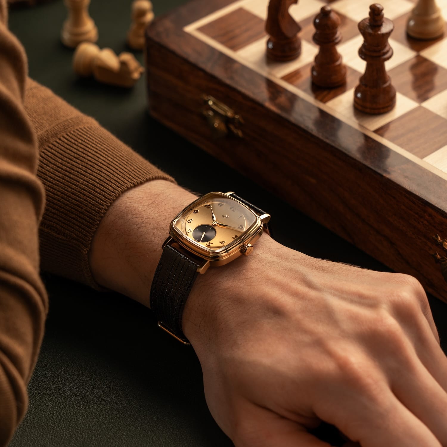 1954 Amalfi Mechanical, Gold / Gold