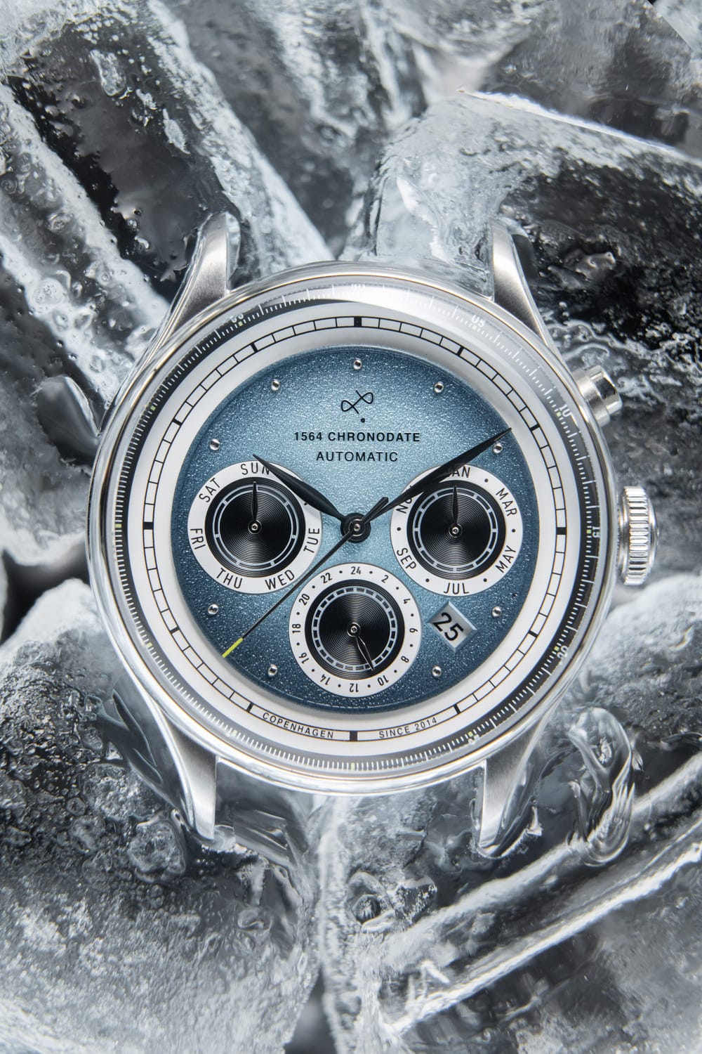 1564 Chronodate Automatic, Steel / Ice Blue