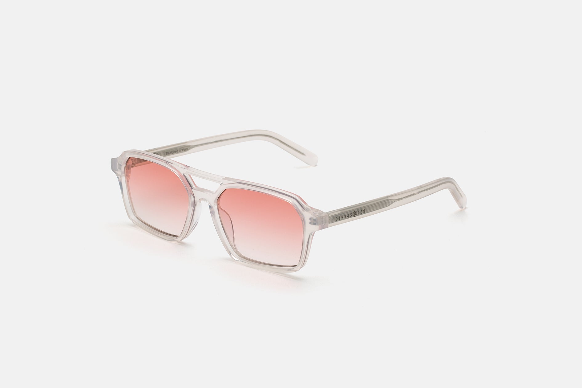Lunettes 7 in Pearl Sand, three-quarter view