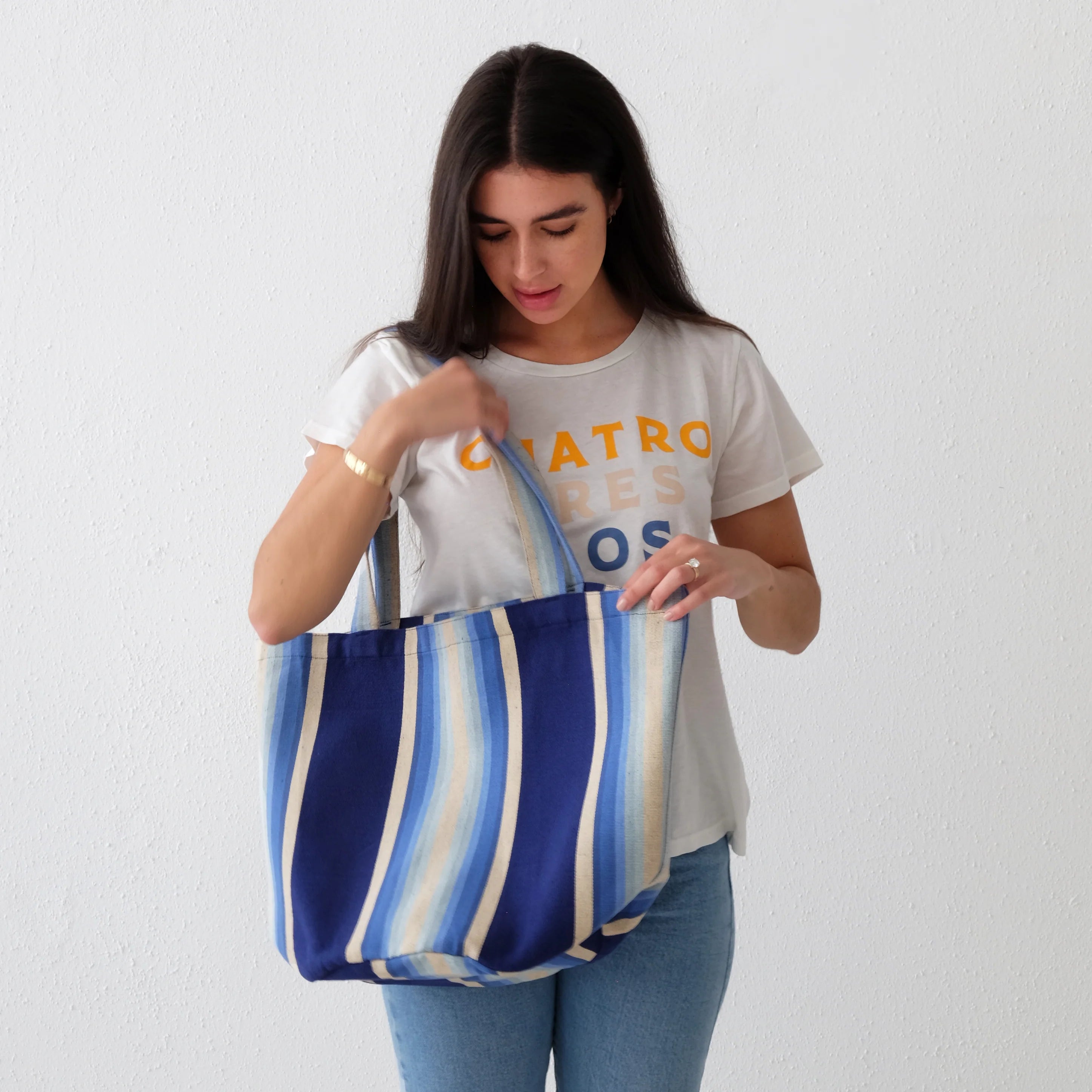 GarzaMarfaIndigoOmbreStripeCottonToteBagModel.webp