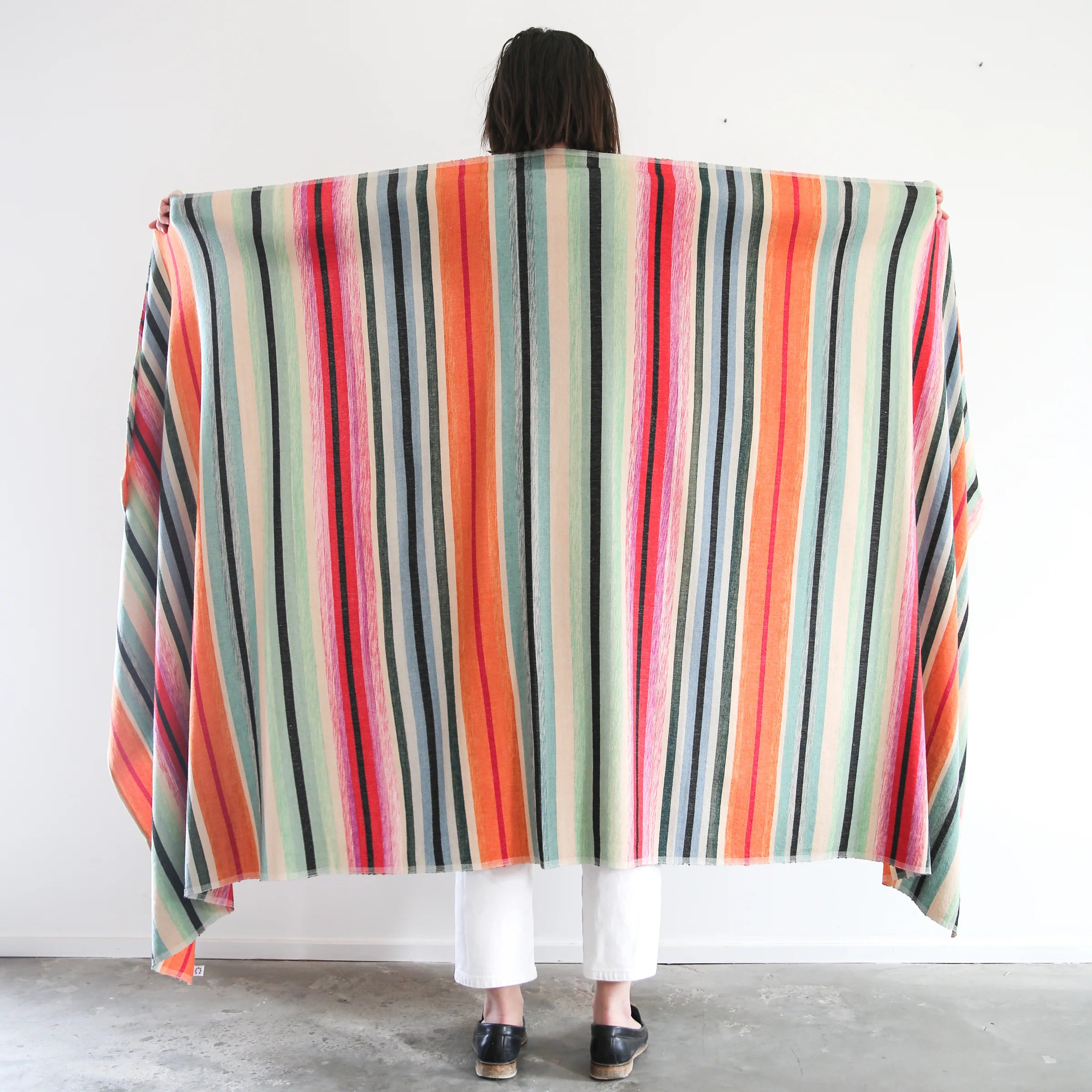 Garza_Marfa_Desert_Blanket_-_Mint_White_Background_71e2a568-55f6-41a3-af76-f36232702ec7.webp