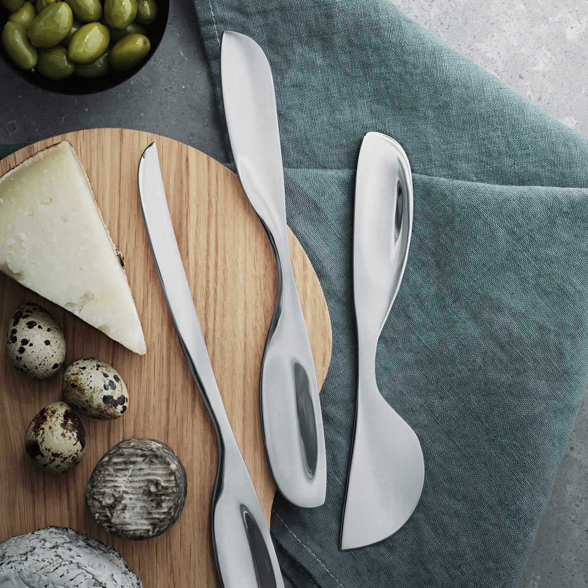 GeorgJensen_AlfredoCheeseKnives_2_b5bdd0ee-d772-4ed4-b8be-62bc28931195.jpg