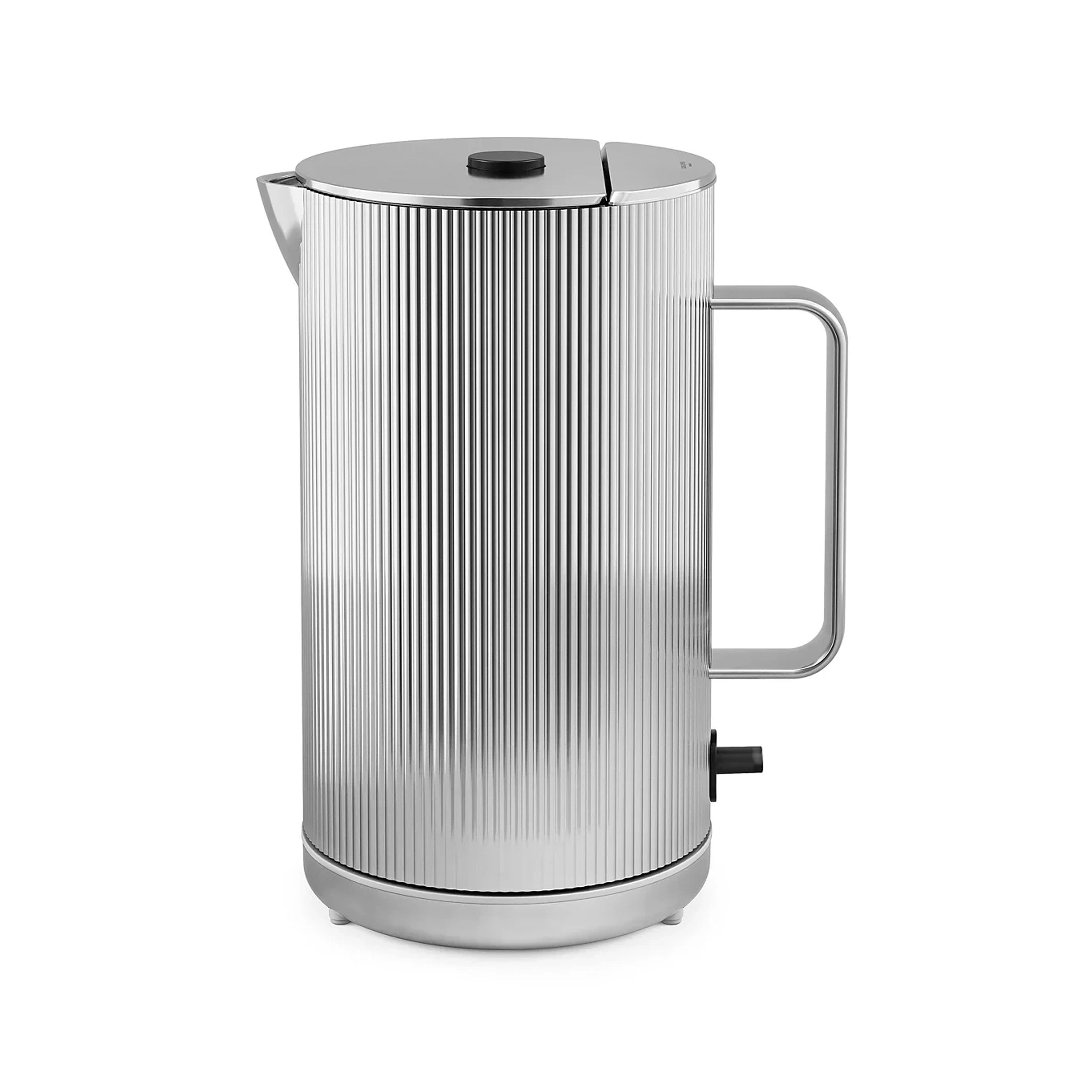 Georg_Jensen_Bernadotte_Kettle_2__2500.webp