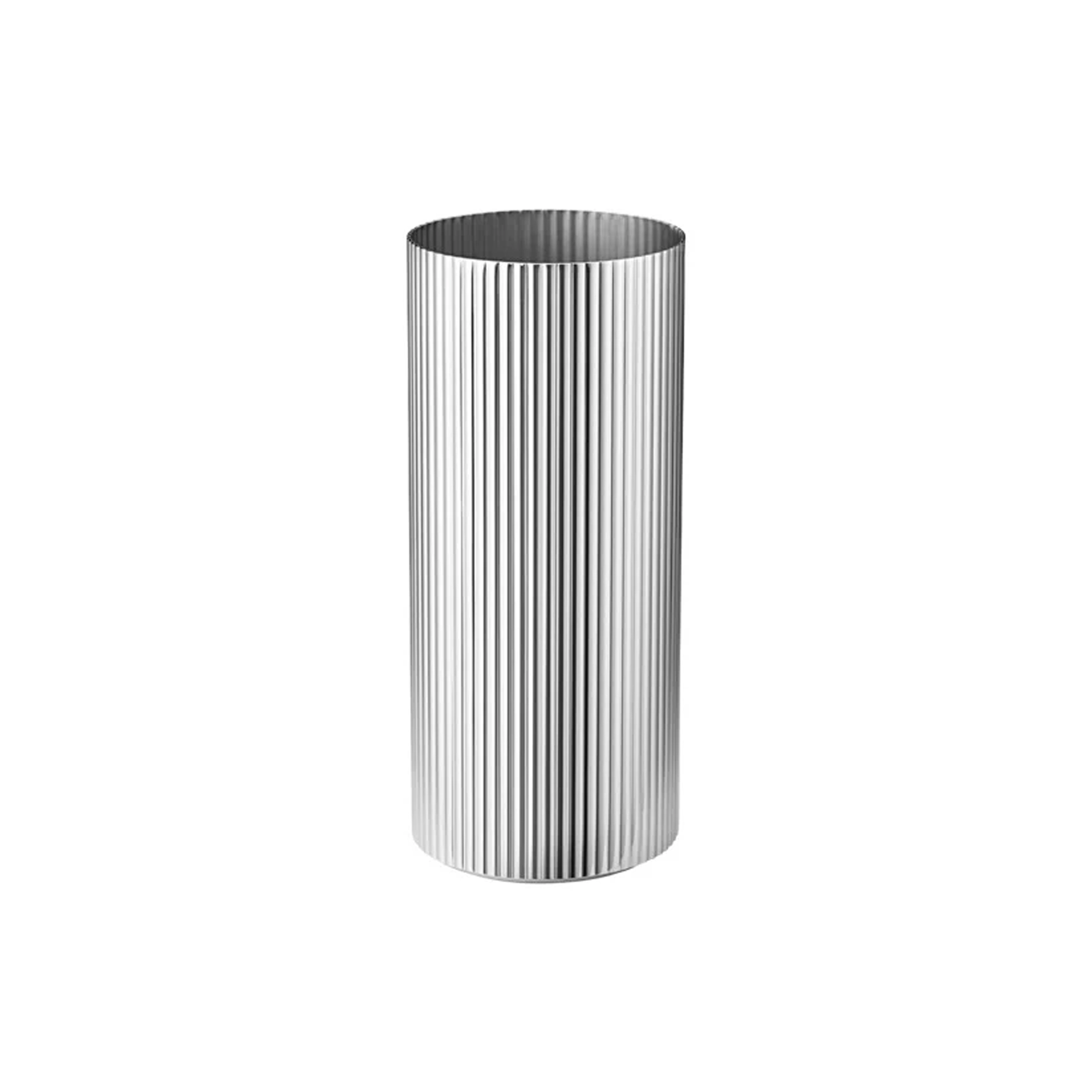 Georg_Jensen_Bernadotte_Vase_medium_2500.webp