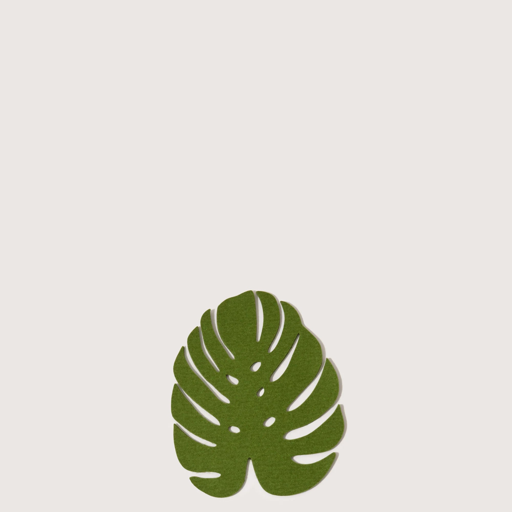 Graf_Lantz_Monstera_Trivet_Medium_Loden_Green_1_a2f6acec-f77b-4672-86de-3c303d6adeff.webp