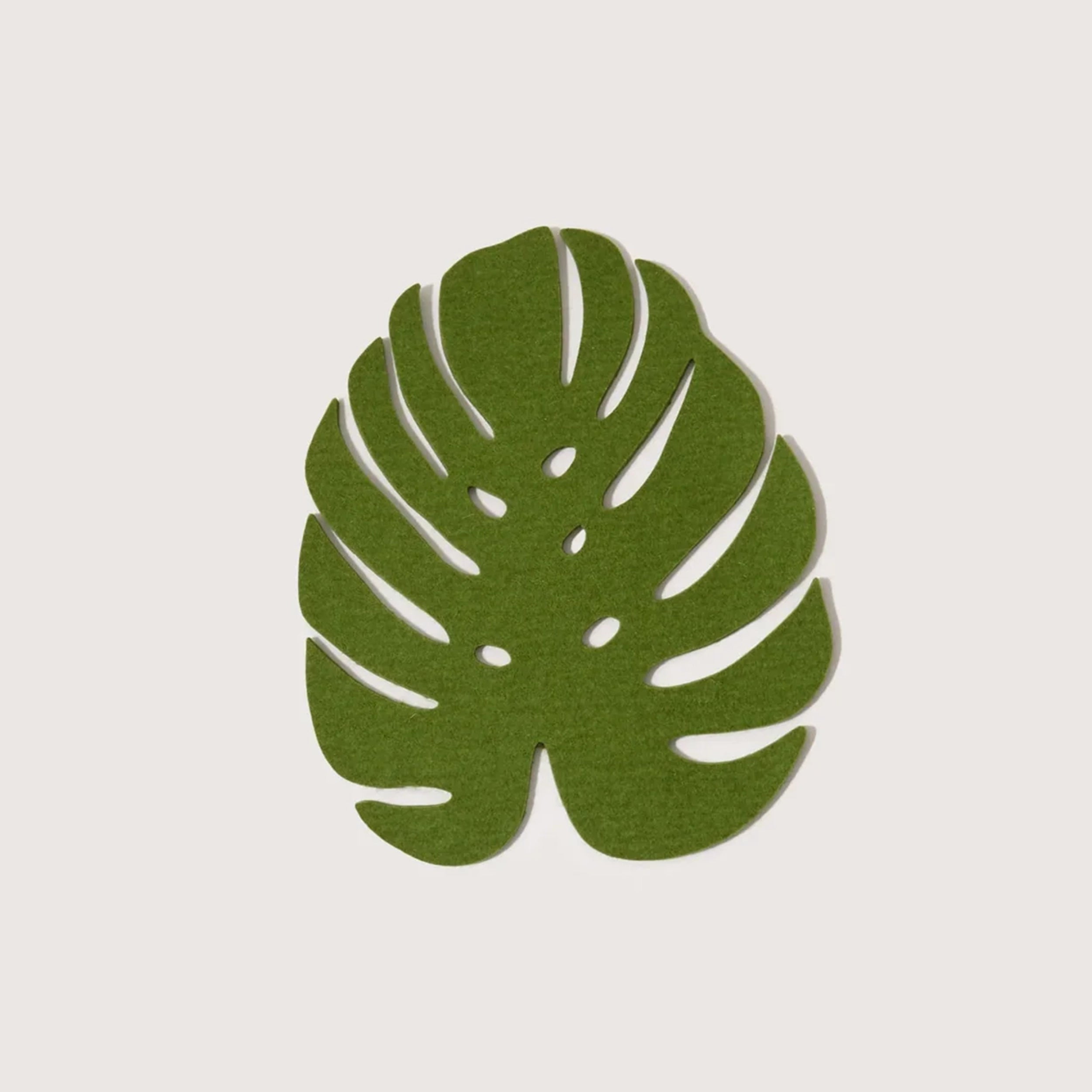 Graf_Lantz_Monstera_Trivet_Medium_Loden_Green_1_a2f6acec-f77b-4672-86de-3c303d6adeff_2500.webp
