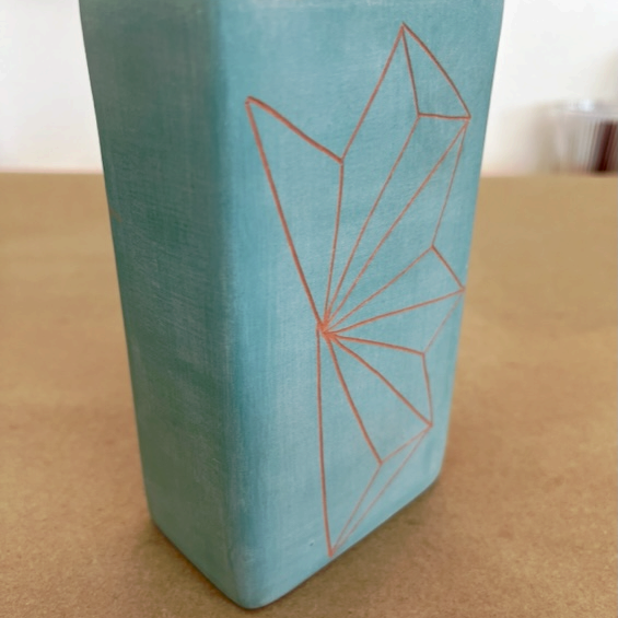 Handcrafted_Rectangle_Vase_3_2bf5f389-c3fd-454d-a850-936510322976.png