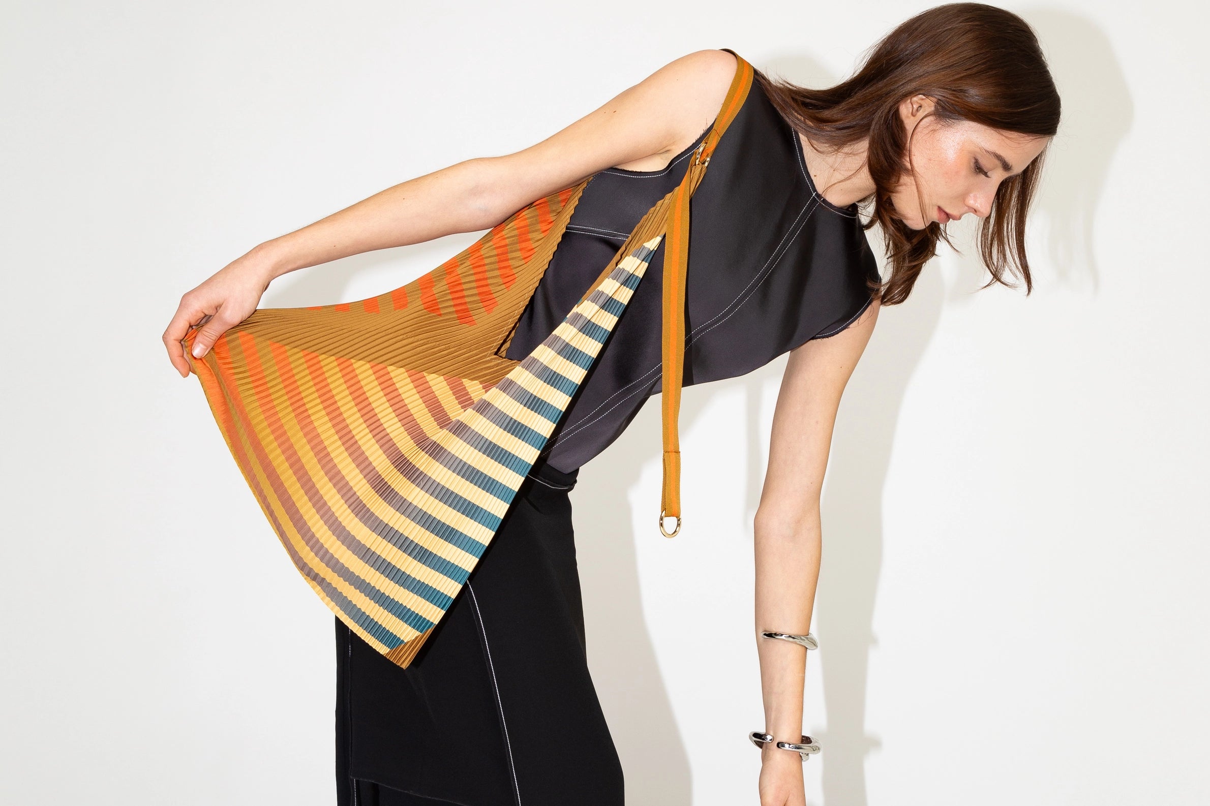 Pleated Y-Bag