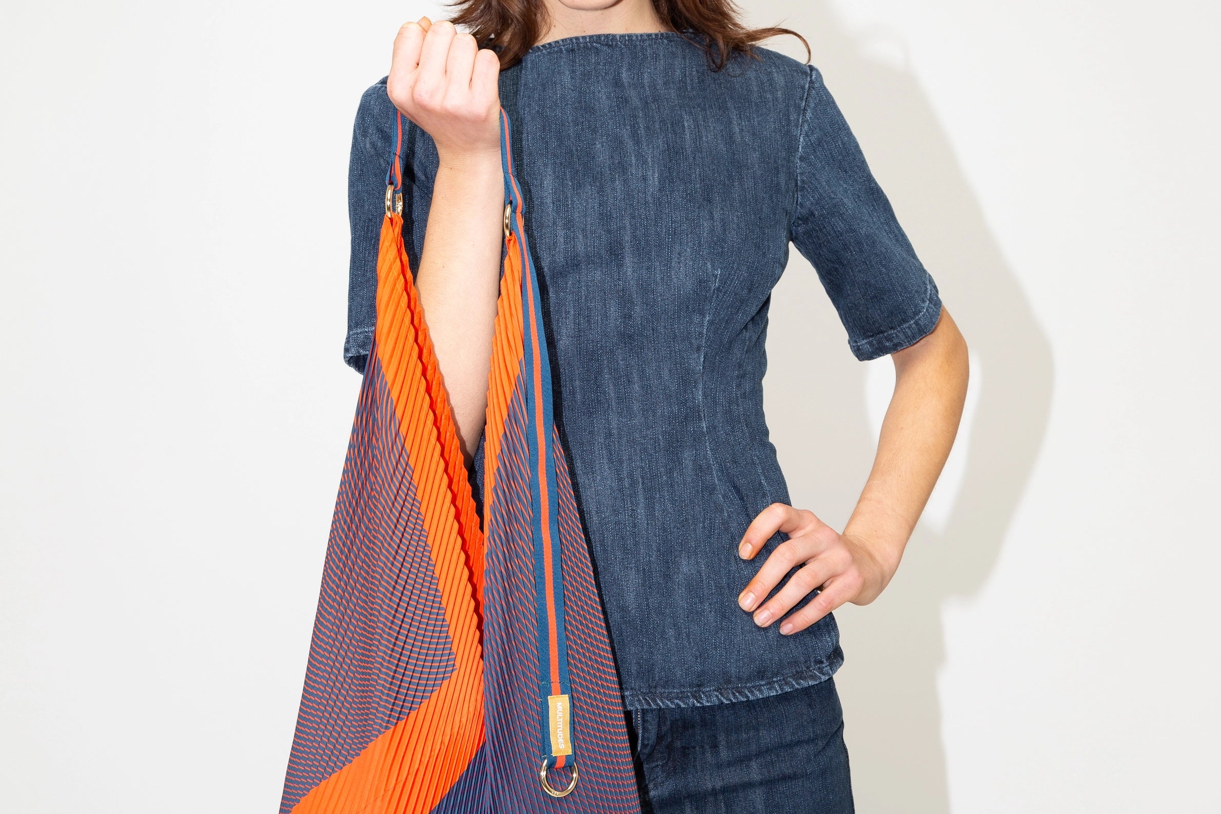 Pleated Y-Bag