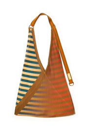 Pleated Y-Bag