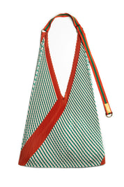 Pleated Y-Bag