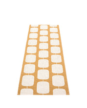 Pappelina STEN rug in Ochre
