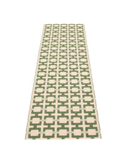 Pappelina TOM rug in Leaf