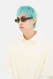 Model wearing Z in Tartaruga
