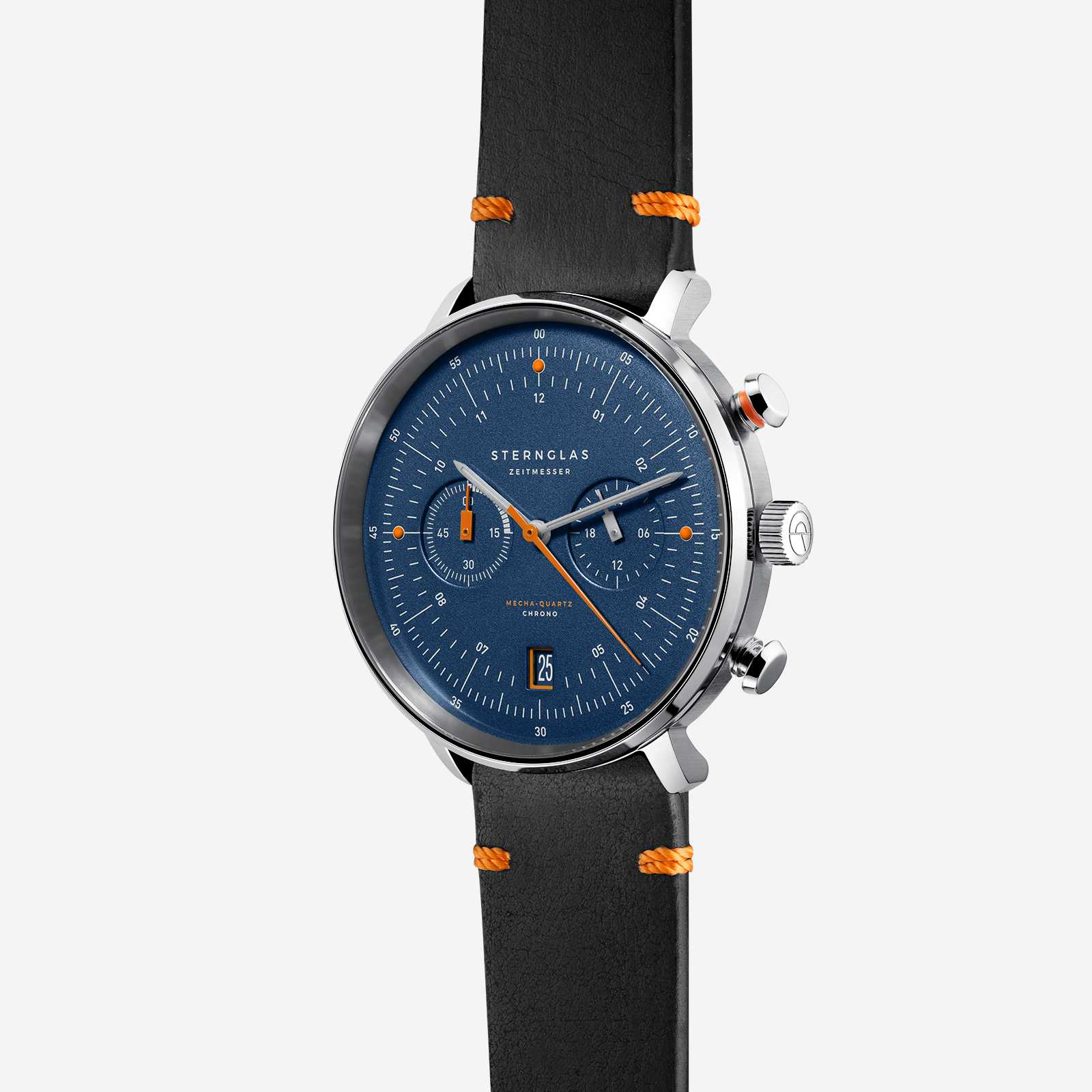 Hamburg Chronograph Edition Küste at a three-quarter angle