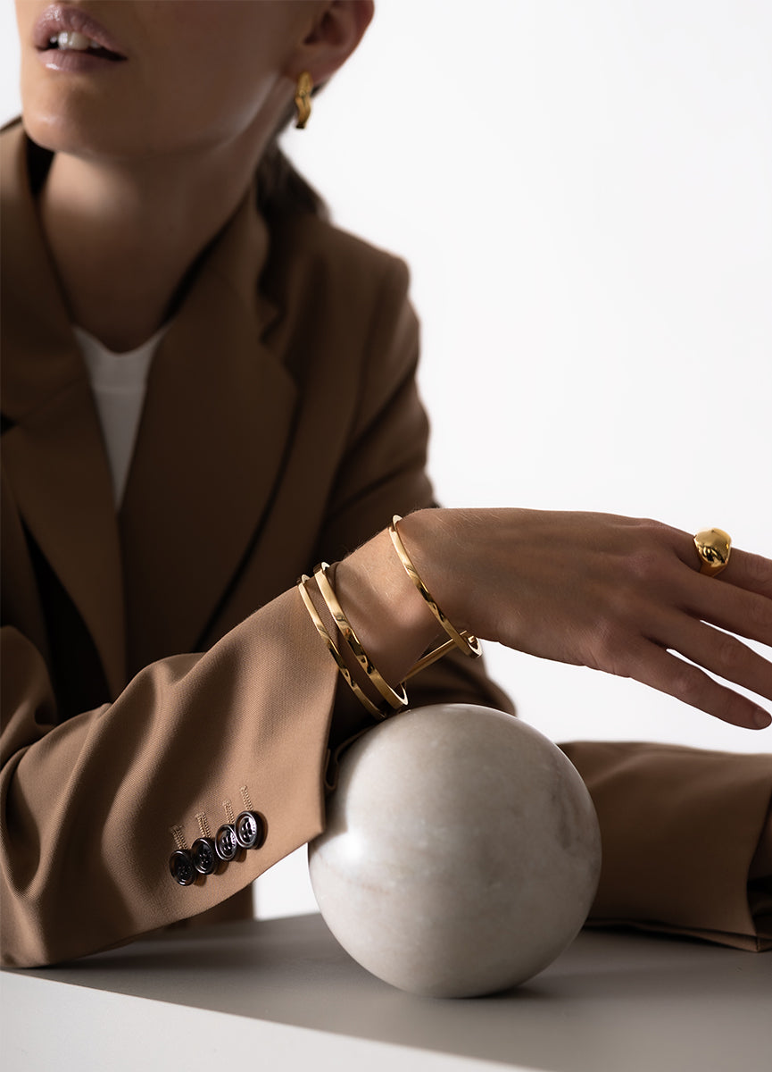Apart Cuff