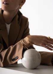 Apart Cuff