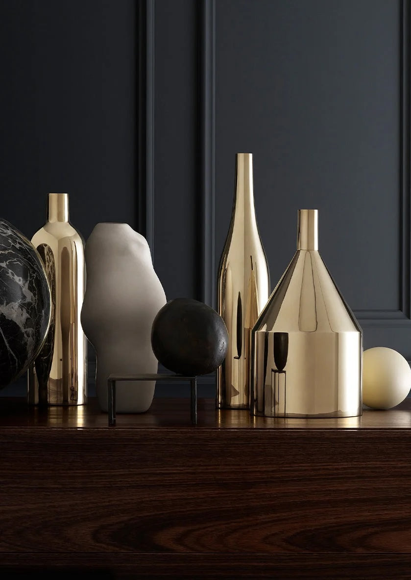 Via Fondazza Vase