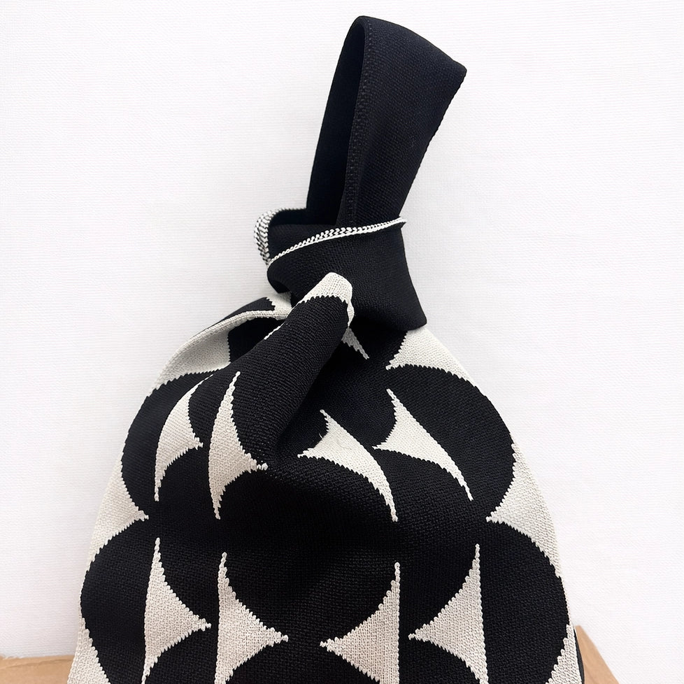 TOKEII_BlackRhythmKnittedBag_1.webp