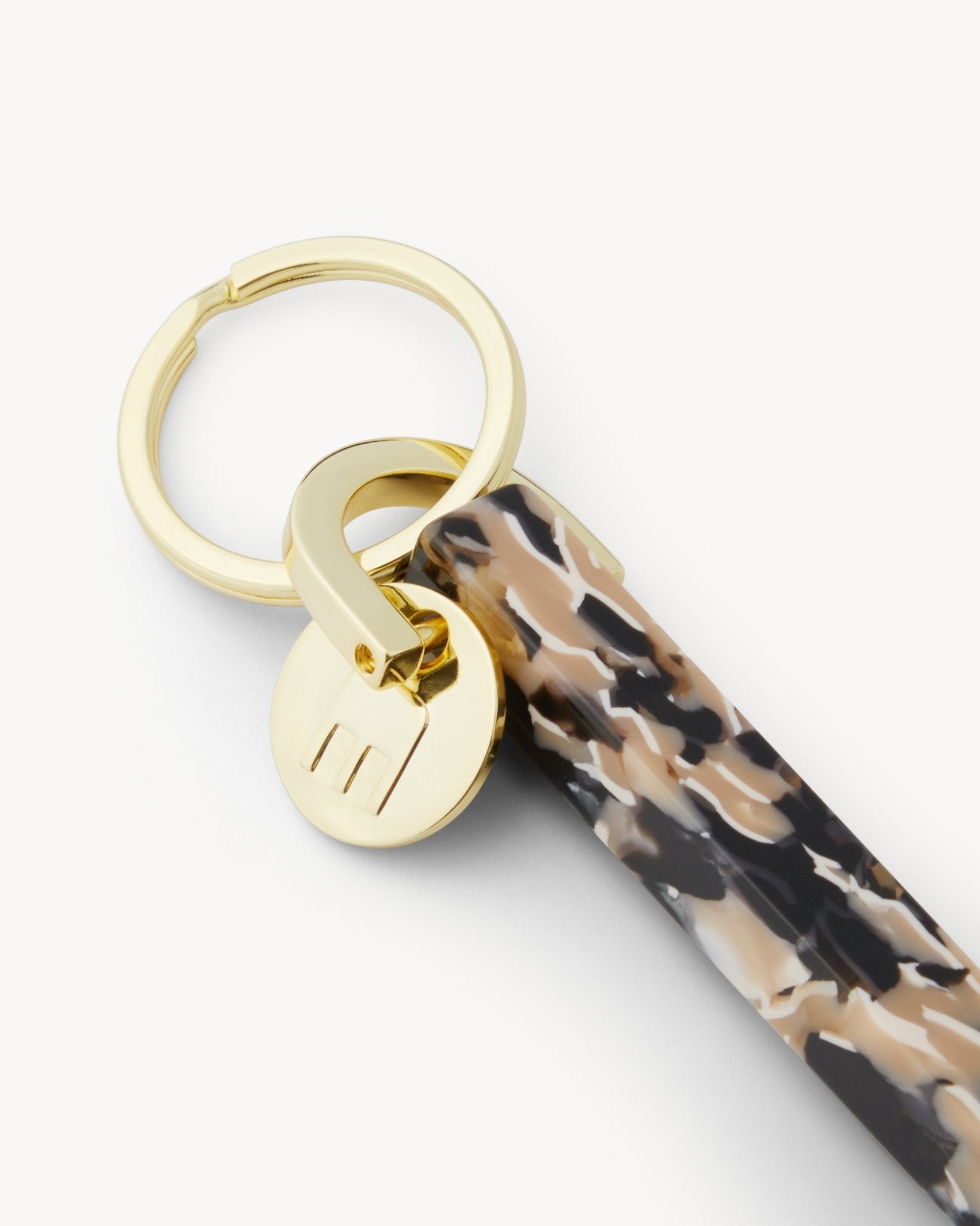 MACHETE Bar Keychain in Abalone detail