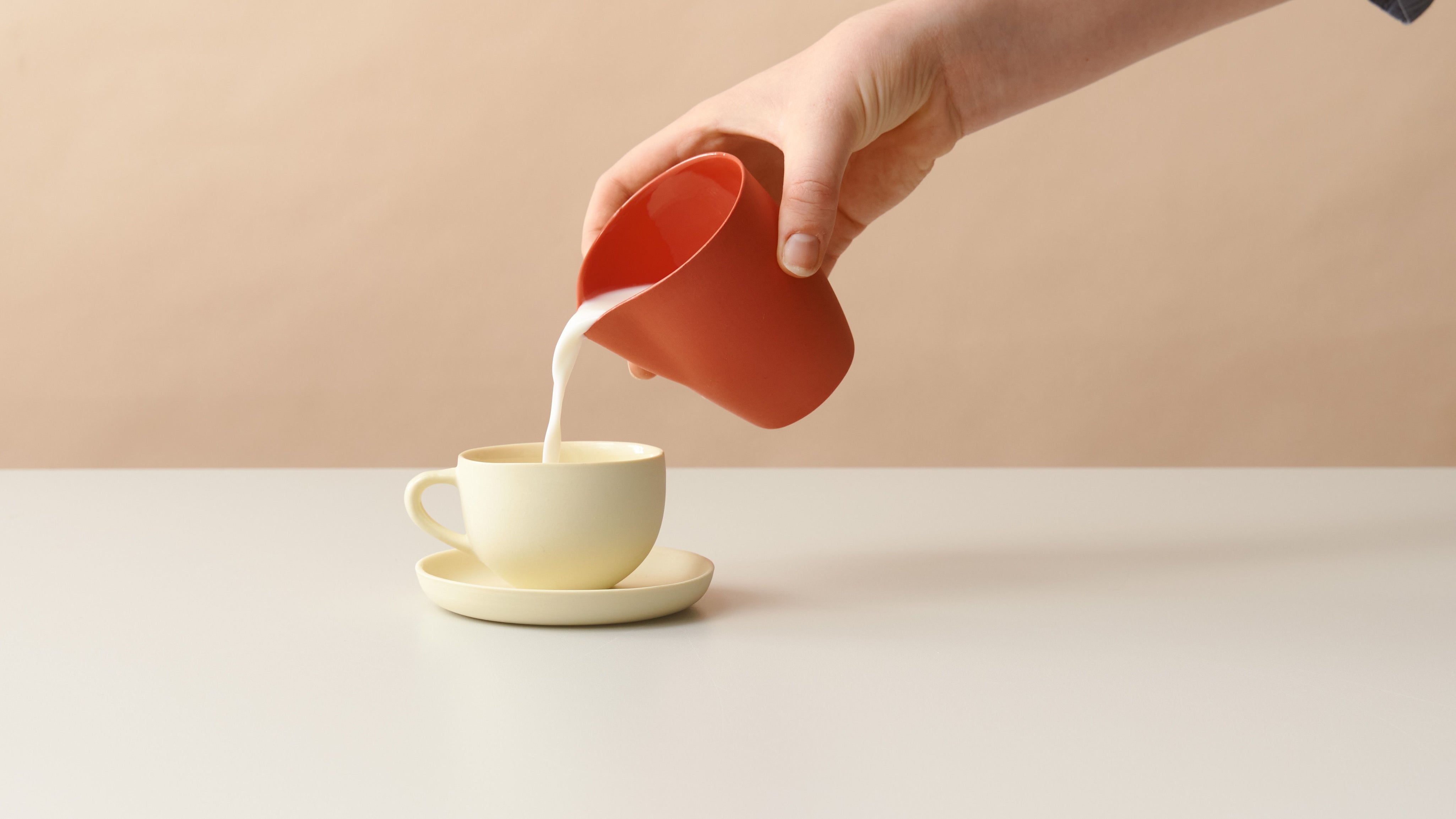 Jug Medium lifestyle