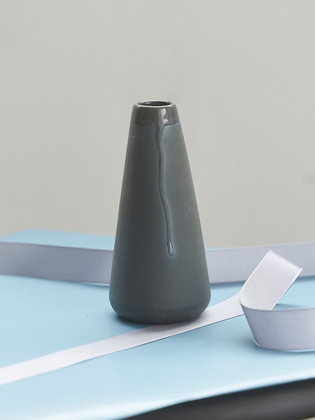 Mud Australia Tear Vase detail