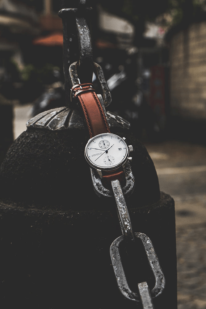 1815 Chronograph White, leather strap lifestyle